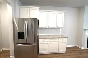 401 Lanier Cir, Woodstock, GA 30189 - Photo 8