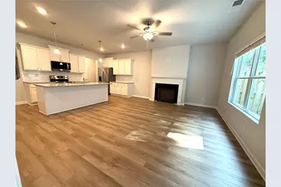 401 Lanier Circle, Woodstock, GA 30189 - Photo 12