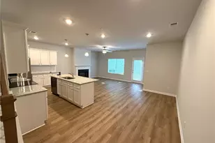 401 Lanier Cir, Woodstock, GA 30189 - Photo 4