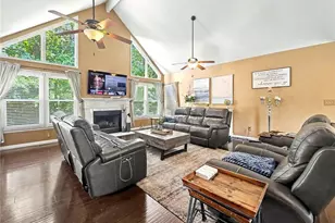 1745 Peachcrest Dr, Lawrenceville, GA 30043 - Photo 8