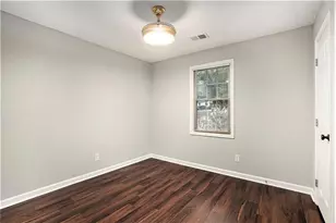 1643 Mary George Ave NW, Atlanta, GA 30318 - Photo 12