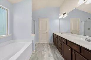 828 Pine Ln, Lawrenceville, GA 30043 - Photo 20