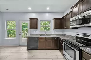 828 Pine Ln, Lawrenceville, GA 30043 - Photo 10