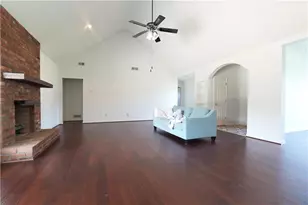 1041 Forest Hills Dr SE, Conyers, GA 30094 - Photo 4