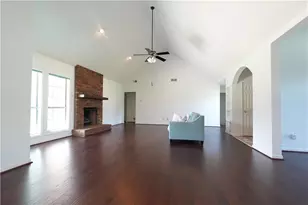 1041 Forest Hills Dr SE, Conyers, GA 30094 - Photo 2