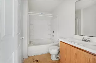 2202 Fairington Village Dr, Lithonia, GA 30038 - Photo 12