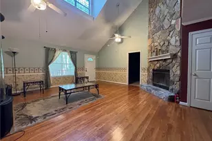 207 Williamsburg Cir, McDonough, GA 30253 - Photo 4
