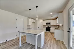 676 Rodeo Dr, Auburn, GA 30011 - Photo 10