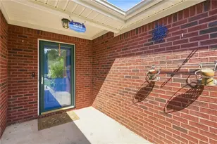 1648 Graystone Dr, Hampton, GA 30228 - Photo 2