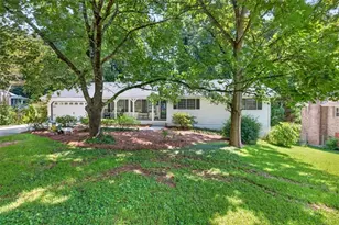 732 Windy Dr, Stone Mountain, GA 30087 - Photo 2