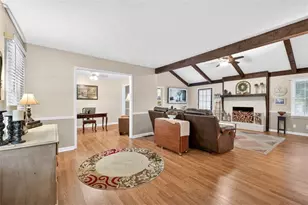 732 Windy Dr, Stone Mountain, GA 30087 - Photo 10