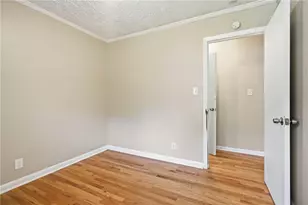 928 Magna Carta Dr NW, Atlanta, GA 30318 - Photo 18