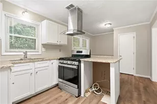 928 Magna Carta Dr NW, Atlanta, GA 30318 - Photo 16