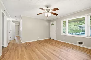 928 Magna Carta Dr NW, Atlanta, GA 30318 - Photo 12