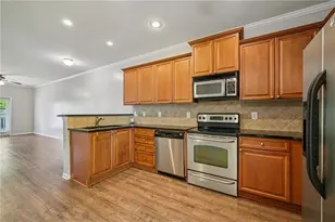 1305 Liberty Pkwy NW, Atlanta, GA 30318 - Photo 8