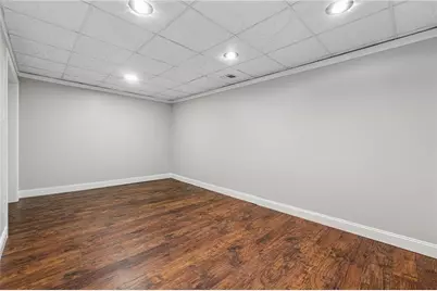 6895 Riverside Drive, Sandy Springs, GA 30328 - Photo 36