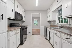 328 Fayette Villa Ct, Fayetteville, GA 30214 - Photo 14