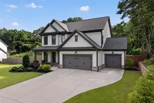 249 Borders St, Jefferson, GA 30549 - Photo 2