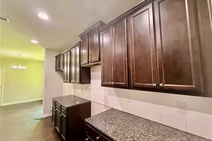 4050 Ironwood Dr, Atlanta, GA 30349 - Photo 4