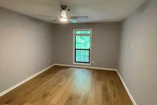 2697 Vinings Central Dr SE, Atlanta, GA 30339 - Photo 10
