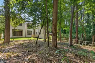 2896 Cravenridge Dr NE, Atlanta, GA 30319 - Photo 82