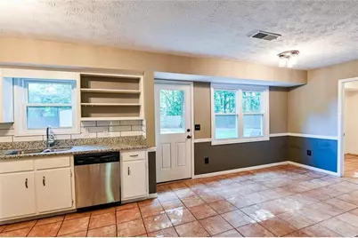 3997 Stacy Lane, Snellville, GA 30039 - Photo 8