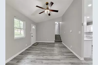 1018 Wayne Drive, Snellville, GA 30078 - Photo 6