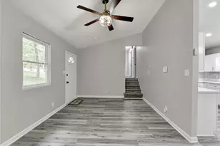 1018 Wayne Dr, Snellville, GA 30078 - Photo 6