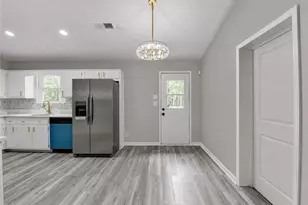 1018 Wayne Dr, Snellville, GA 30078 - Photo 10