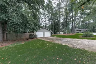 427 Way Bridge Ct NE, Kennesaw, GA 30144 - Photo 20
