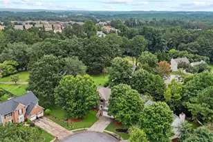 3605 Highland Bluff Dr, Suwanee, GA 30024 - Photo 38