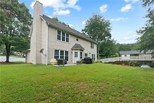 3605 Highland Bluff Dr, Suwanee, GA 30024 - Photo 34