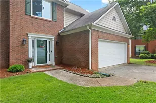 3605 Highland Bluff Dr, Suwanee, GA 30024 - Photo 2