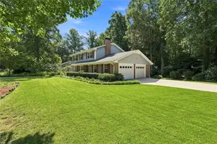 2820 Briarglen Dr, Atlanta, GA 30340 - Photo 2