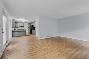 5148 Rocky Glen, Stone Mountain, GA 30088 - Photo 12