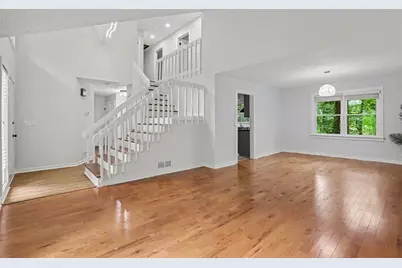 5148 Rocky Glen, Stone Mountain, GA 30088 - Photo 4