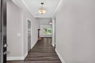 131 Holtz Dr, Carrollton, GA 30117 - Photo 4