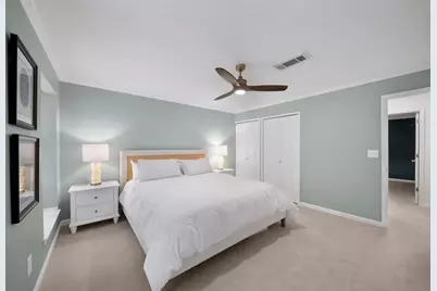 12 Queen Victoria Place NE, Atlanta, GA 30342 - Photo 24