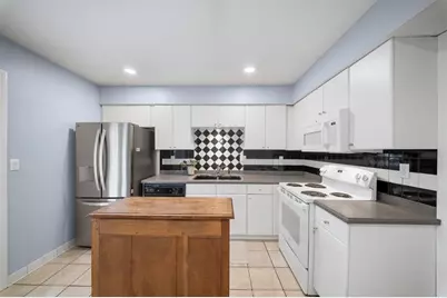 12 Queen Victoria Place NE, Atlanta, GA 30342 - Photo 8
