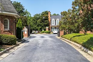 12 Queen Victoria Pl NE, Atlanta, GA 30342 - Photo 48