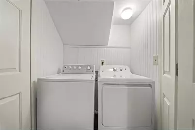 12 Queen Victoria Place NE, Atlanta, GA 30342 - Photo 18
