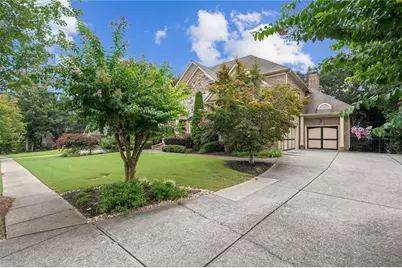 2327 Crimson King Drive, Braselton, GA 30517 - Photo 2