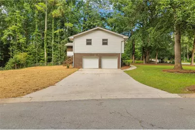 6193 Pine Lane, Douglasville, GA 30135 - Photo 4