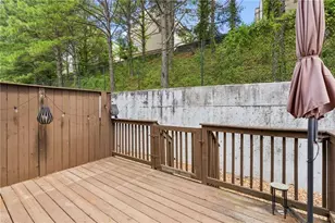 1064 Liberty Pkwy NW, Atlanta, GA 30318 - Photo 14
