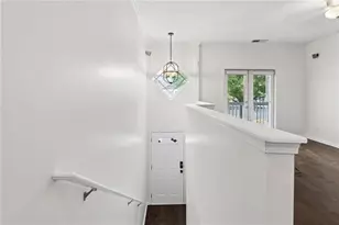 1064 Liberty Pkwy NW, Atlanta, GA 30318 - Photo 2