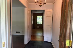 3887 Menlo Dr, Atlanta, GA 30340 - Photo 4