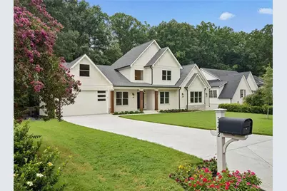 342 Valley Green Drive NE, Atlanta, GA 30342 - Photo 2