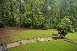 342 Valley Green Dr NE, Atlanta, GA 30342 - Photo 32