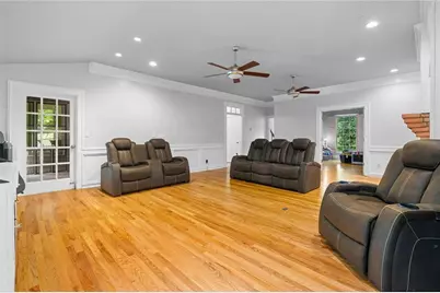 10560 Haynes Bridge Road, Alpharetta, GA 30022 - Photo 8