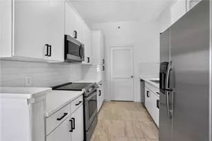3445 Stratford Rd NE, Atlanta, GA 30326 - Photo 6